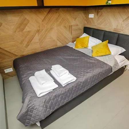 Iroom Hostel