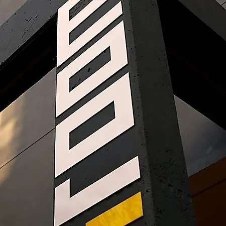 Iroom