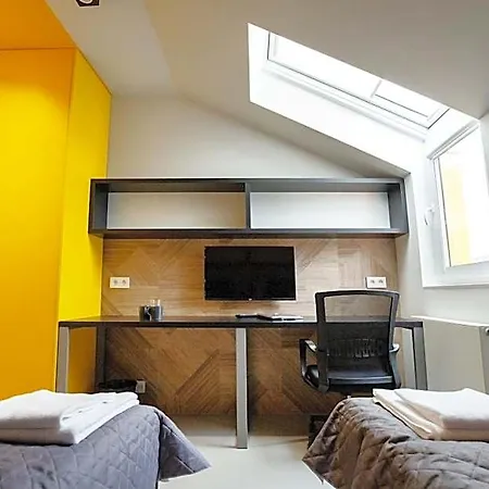 Iroom