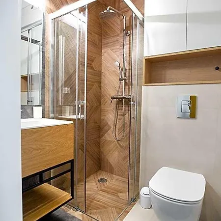 Iroom