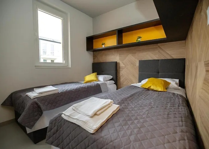 Хостел Iroom *